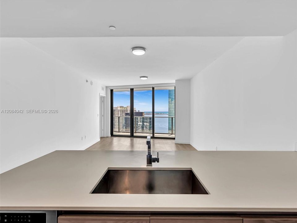 En Venta: $700,000 (1 camas, 2 baños, 880 Pies cuadrados)