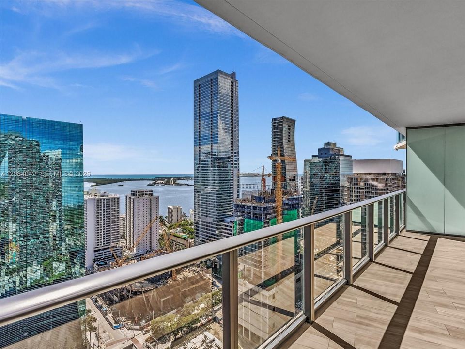 En Venta: $700,000 (1 camas, 2 baños, 880 Pies cuadrados)