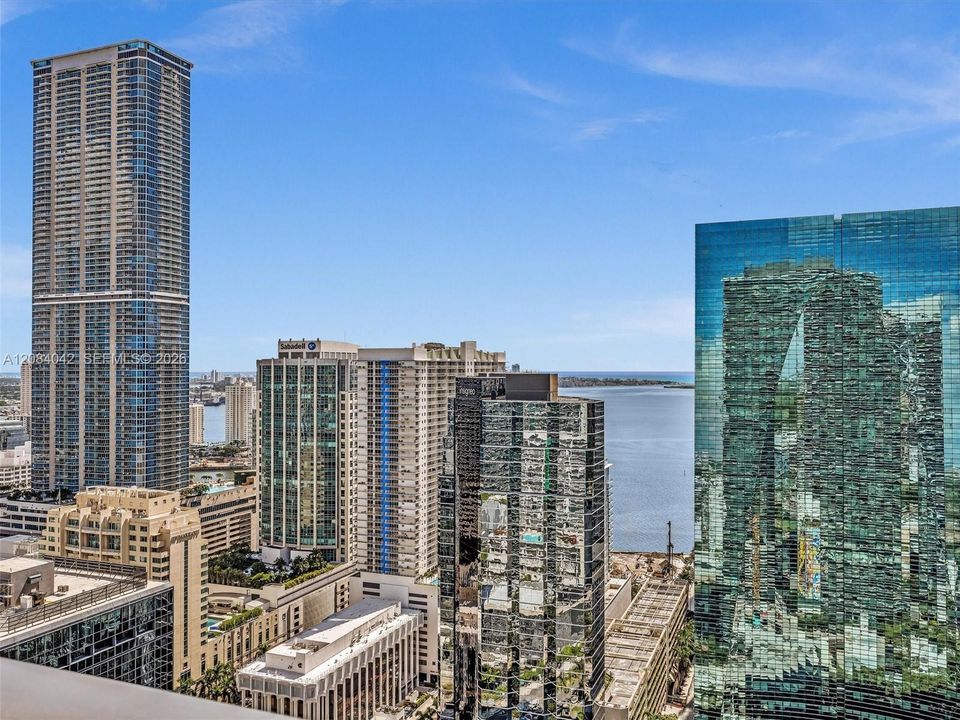 En Venta: $700,000 (1 camas, 2 baños, 880 Pies cuadrados)