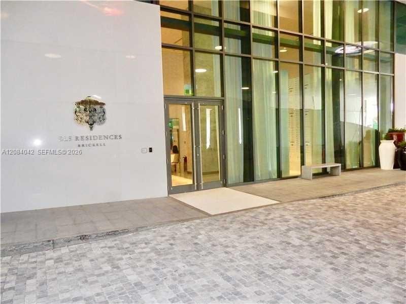 En Venta: $700,000 (1 camas, 2 baños, 880 Pies cuadrados)