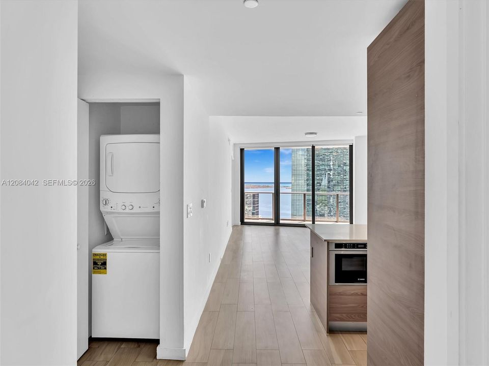 En Venta: $700,000 (1 camas, 2 baños, 880 Pies cuadrados)