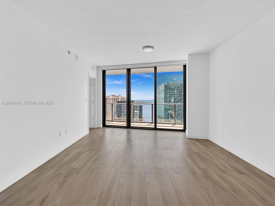 En Venta: $700,000 (1 camas, 2 baños, 880 Pies cuadrados)