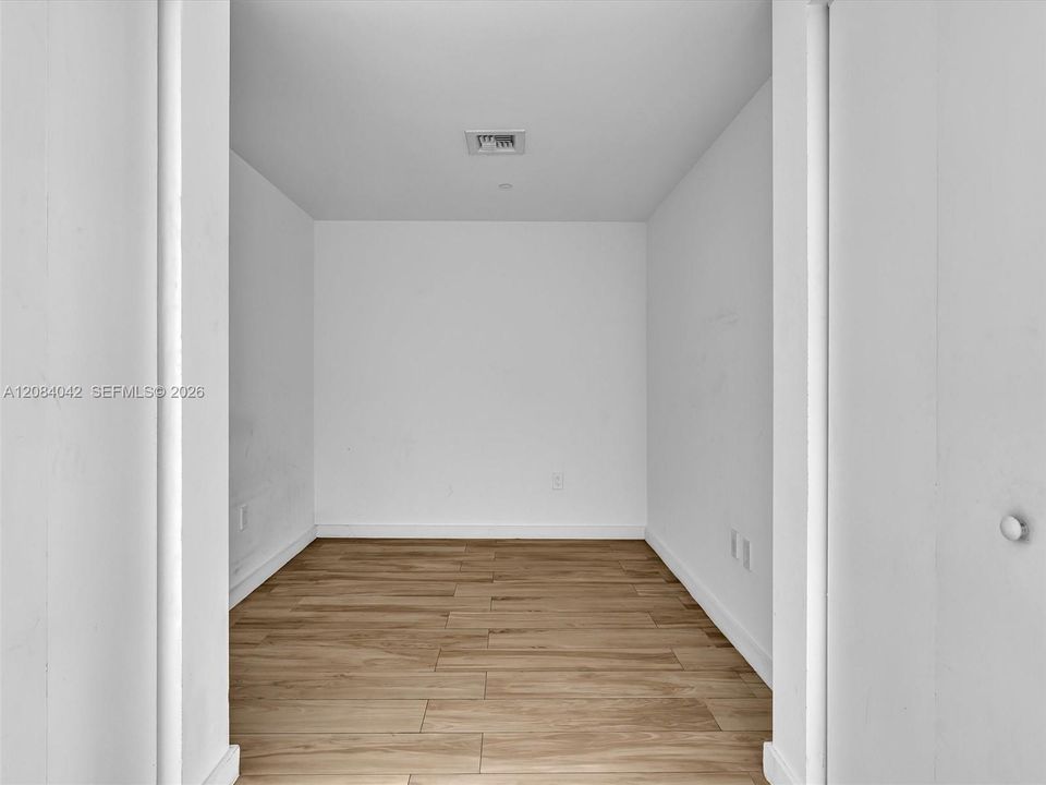 En Venta: $700,000 (1 camas, 2 baños, 880 Pies cuadrados)
