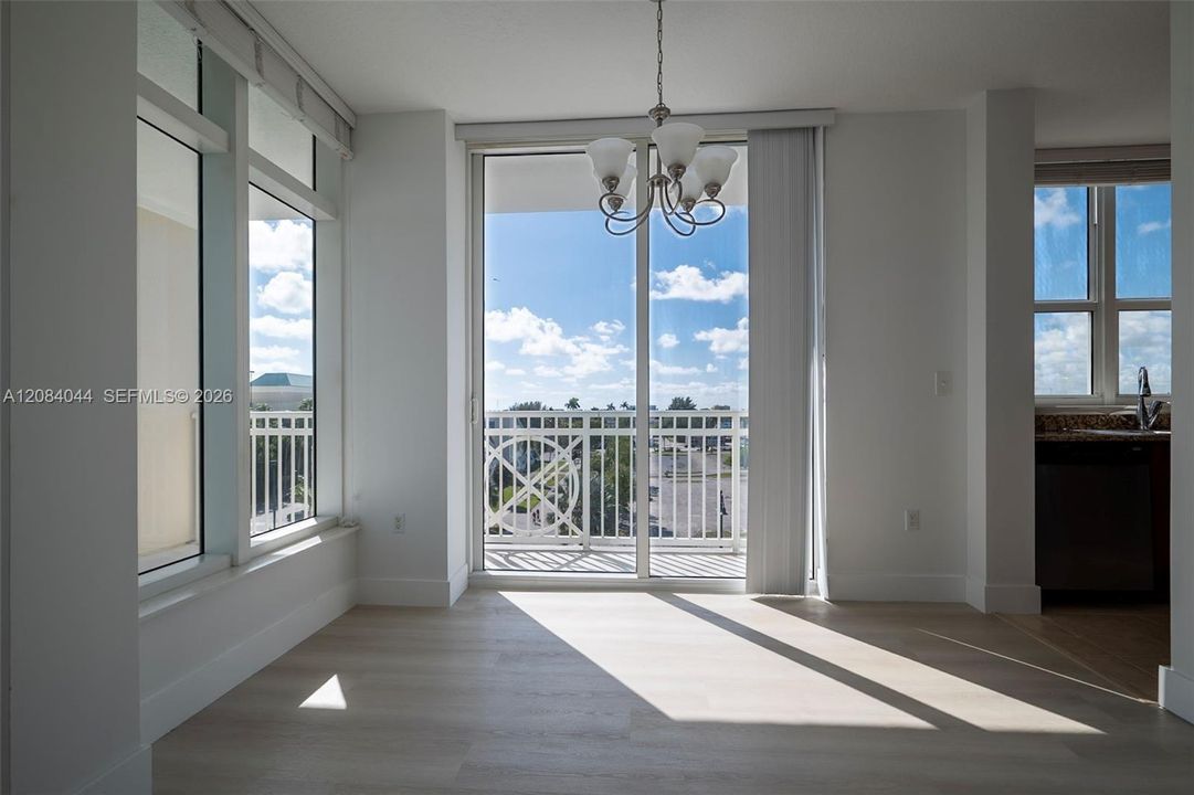 For Rent: $3,550 (2 beds, 2 baths, 1385 Square Feet)
