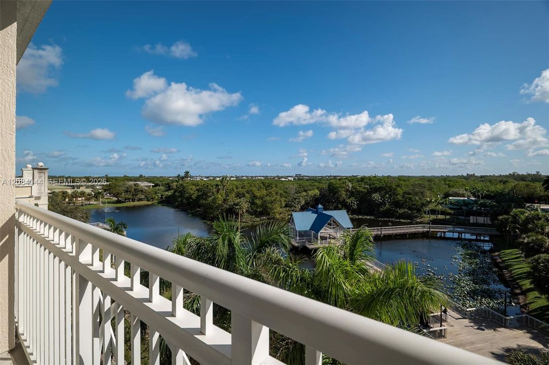 For Rent: $3,550 (2 beds, 2 baths, 1385 Square Feet)
