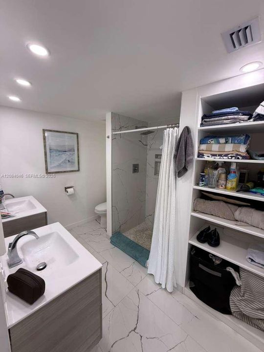 В аренду: $2,550 (2 спален, 2 ванн, 1070 Квадратных фут)