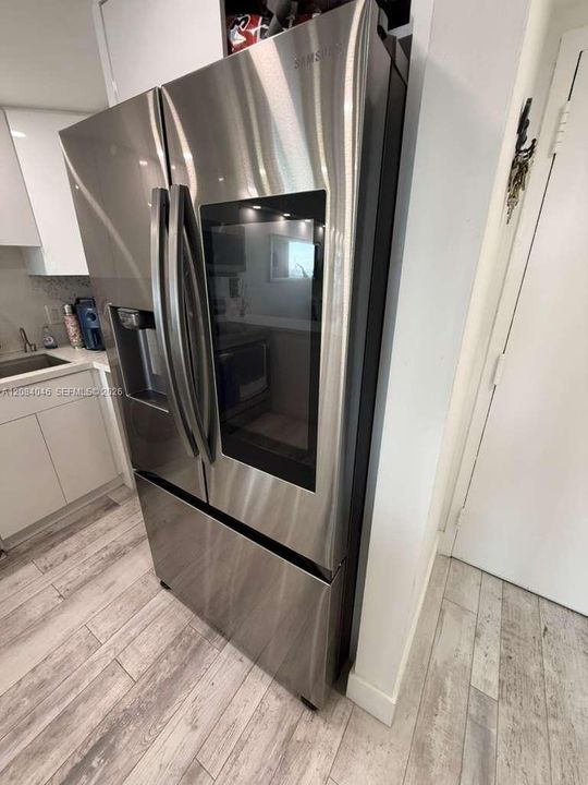 В аренду: $2,550 (2 спален, 2 ванн, 1070 Квадратных фут)