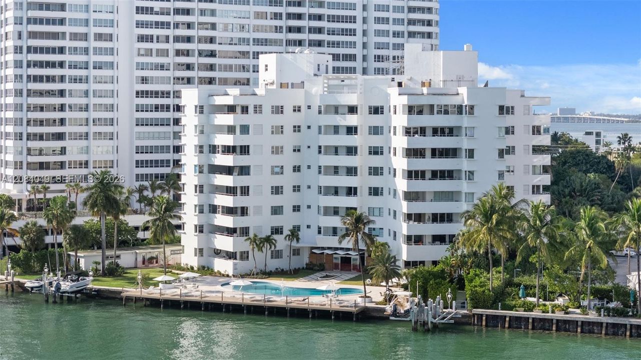 На продажу: $1,295,000 (1 спален, 1 ванн, 1085 Квадратных фут)