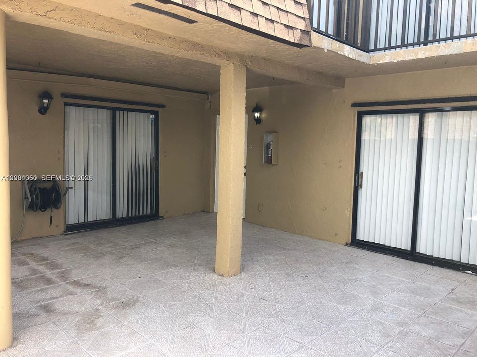 For Rent: $2,700 (3 beds, 2 baths, 1665 Square Feet)