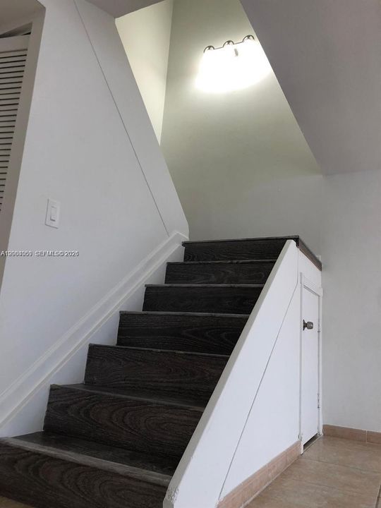 For Rent: $2,700 (3 beds, 2 baths, 1665 Square Feet)
