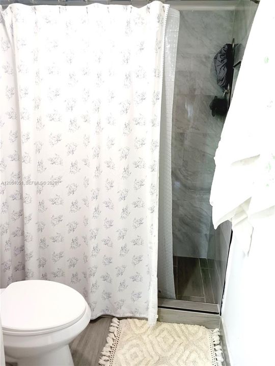 En Venta: $279,000 (2 camas, 2 baños, 1417 Pies cuadrados)