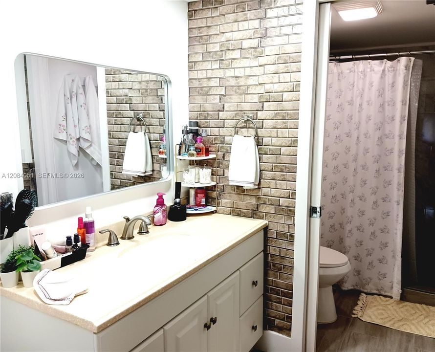 En Venta: $279,000 (2 camas, 2 baños, 1417 Pies cuadrados)