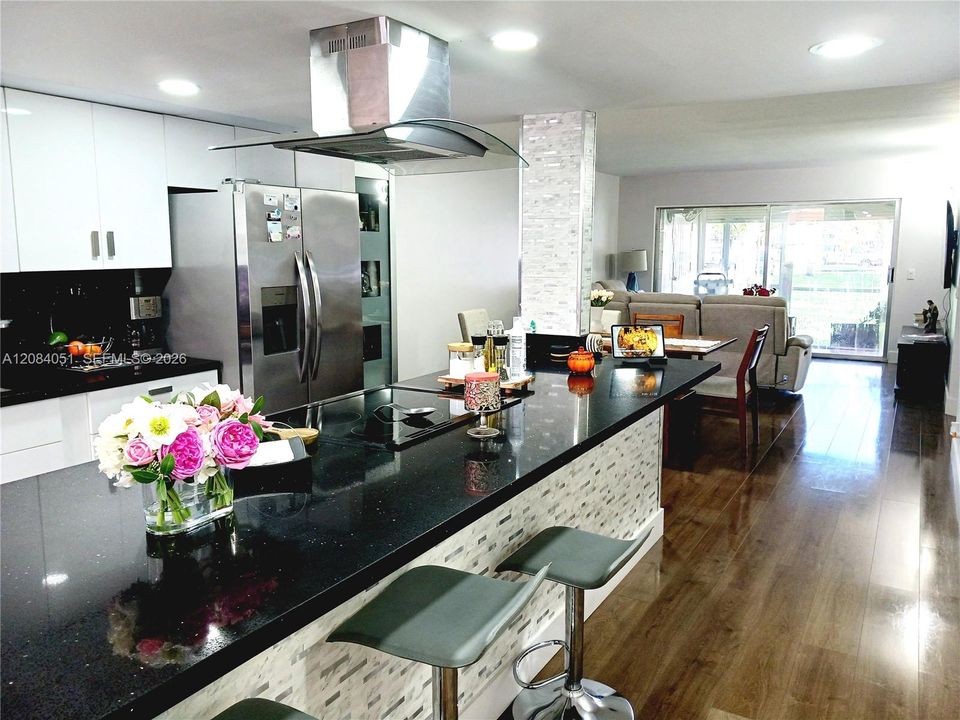 En Venta: $279,000 (2 camas, 2 baños, 1417 Pies cuadrados)