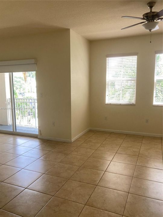 For Rent: $2,900 (3 beds, 2 baths, 1280 Square Feet)