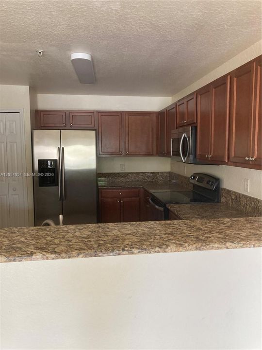 For Rent: $2,900 (3 beds, 2 baths, 1280 Square Feet)