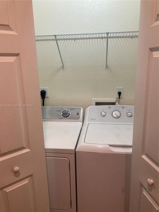 For Rent: $2,900 (3 beds, 2 baths, 1280 Square Feet)