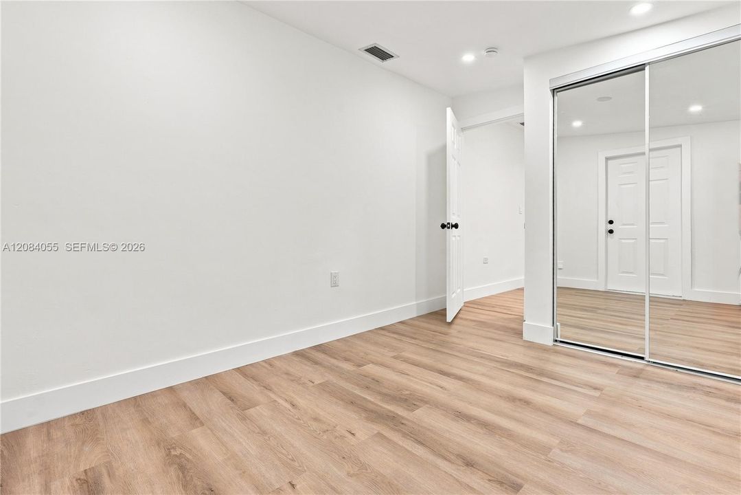En Venta: $660,000 (5 camas, 3 baños, 1537 Pies cuadrados)