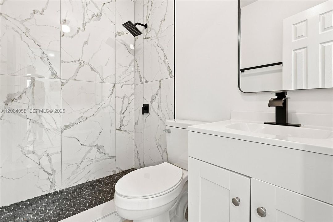 En Venta: $660,000 (5 camas, 3 baños, 1537 Pies cuadrados)