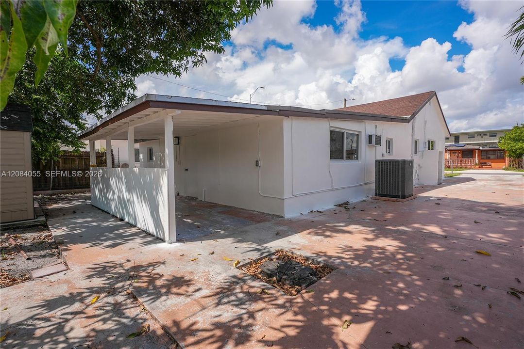 En Venta: $660,000 (5 camas, 3 baños, 1537 Pies cuadrados)