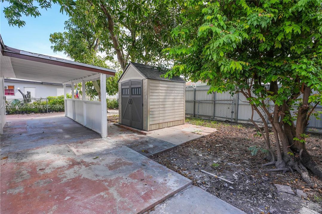 En Venta: $660,000 (5 camas, 3 baños, 1537 Pies cuadrados)