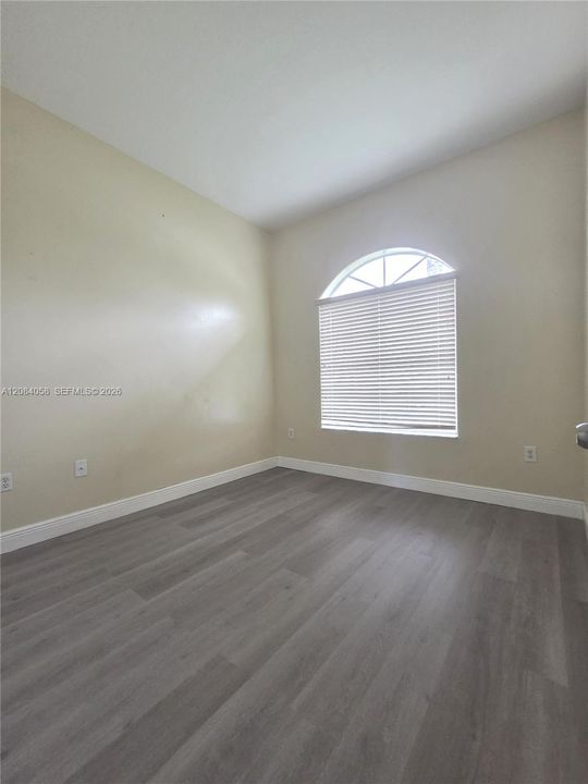 En Renta: $3,575 (3 camas, 2 baños, 1908 Pies cuadrados)