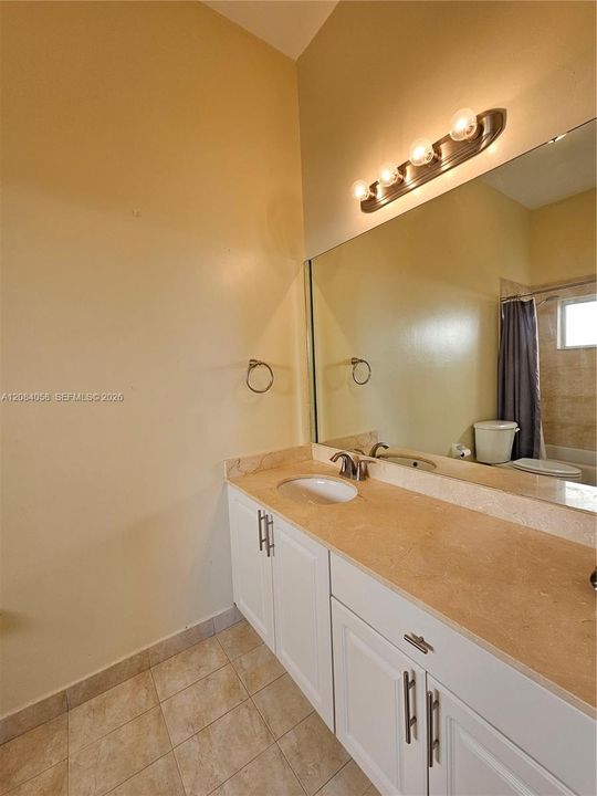 En Renta: $3,575 (3 camas, 2 baños, 1908 Pies cuadrados)