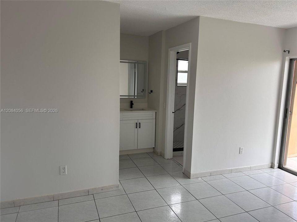 En Renta: $2,300 (2 camas, 2 baños, 915 Pies cuadrados)