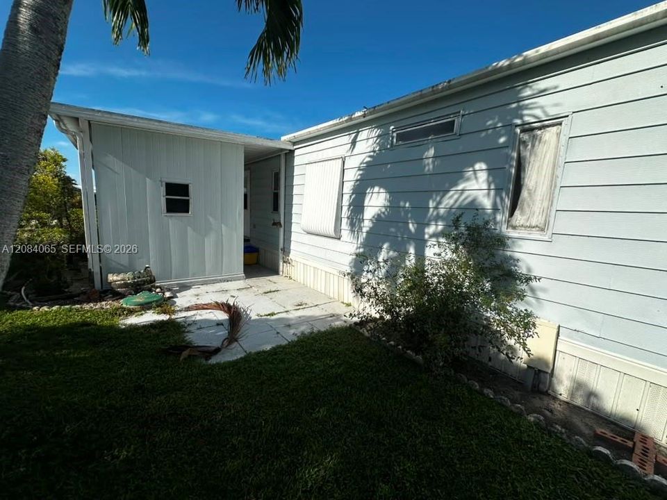 For Sale: $99,900 (2 beds, 2 baths, 1344 Square Feet)