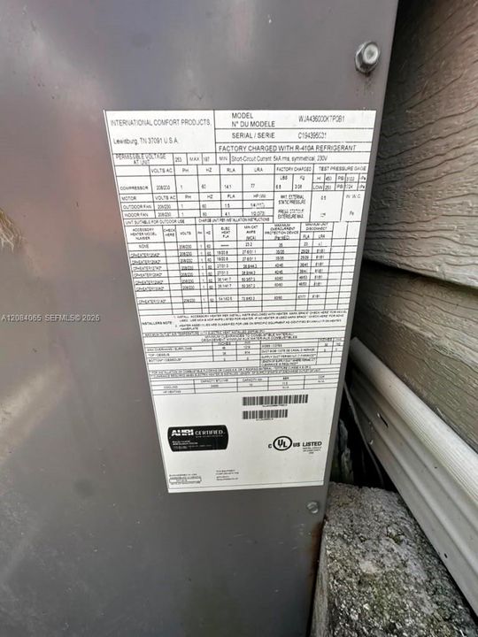For Sale: $99,900 (2 beds, 2 baths, 1344 Square Feet)