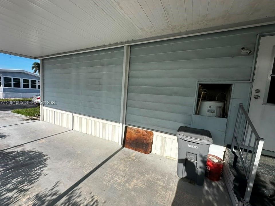 For Sale: $99,900 (2 beds, 2 baths, 1344 Square Feet)