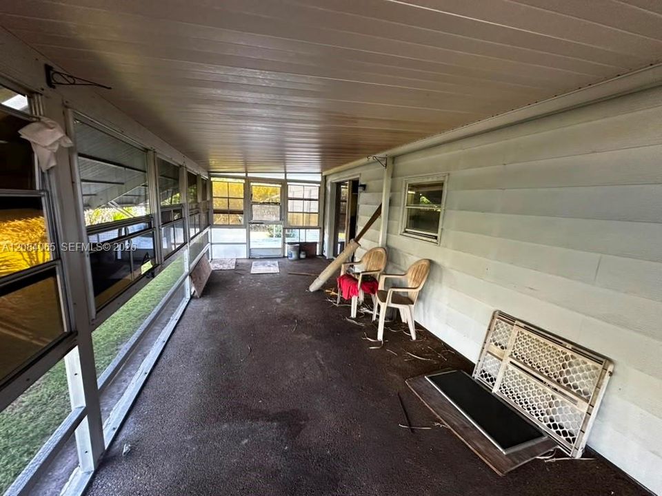 For Sale: $99,900 (2 beds, 2 baths, 1344 Square Feet)