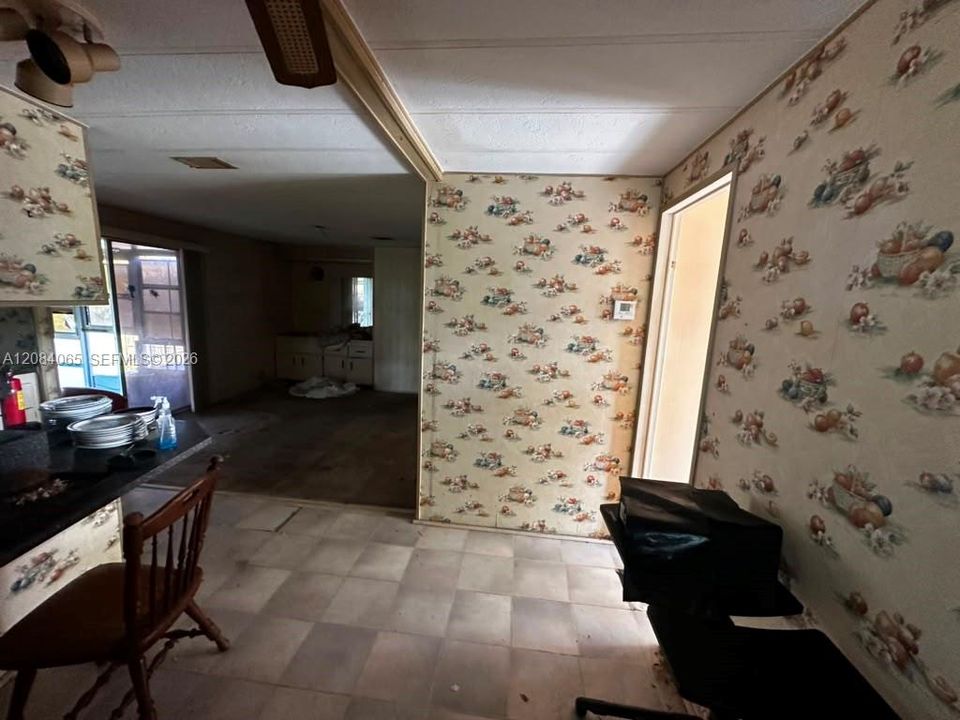For Sale: $99,900 (2 beds, 2 baths, 1344 Square Feet)