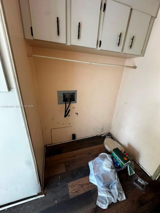For Sale: $99,900 (2 beds, 2 baths, 1344 Square Feet)