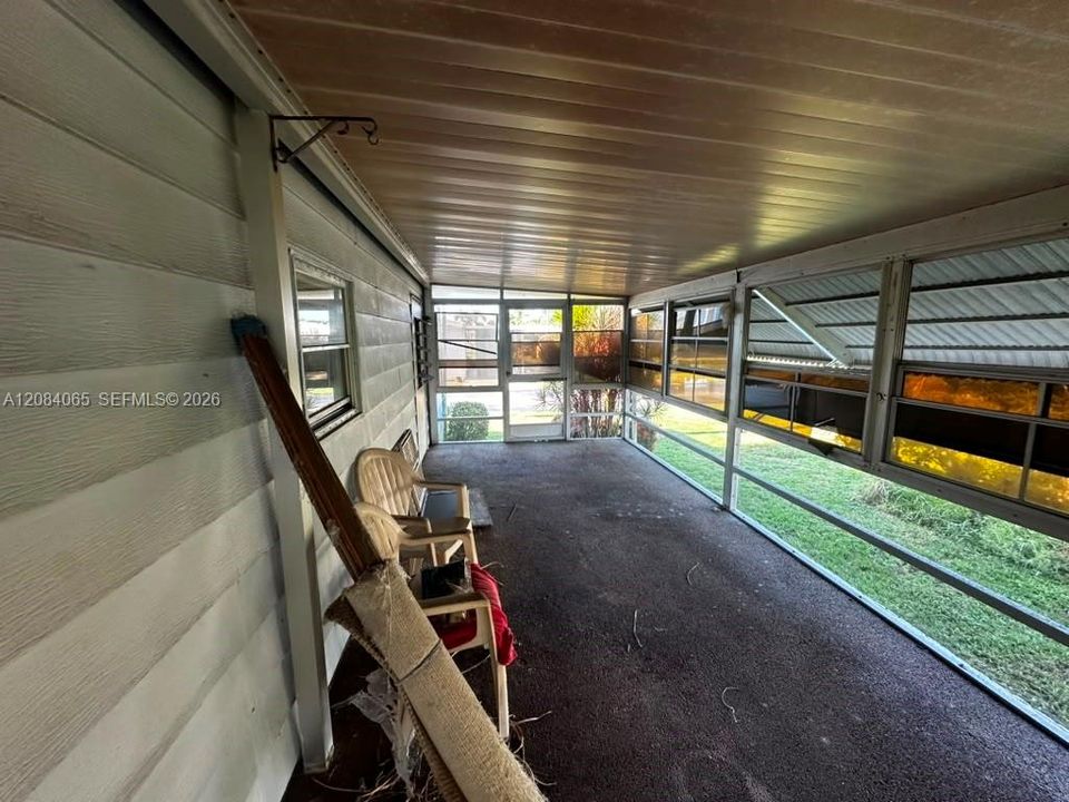 For Sale: $99,900 (2 beds, 2 baths, 1344 Square Feet)