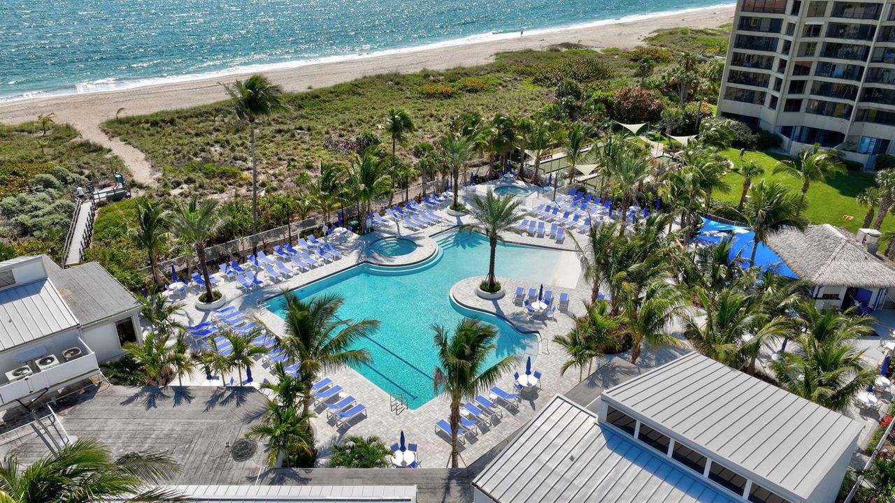 RESORT STYLE POOL....