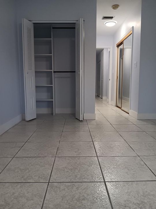 bedroom master