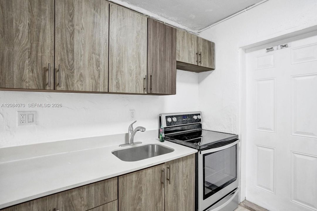 For Rent: $1,550 (1 beds, 1 baths, 500 Square Feet)