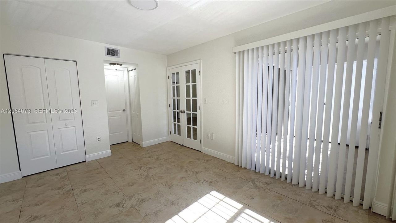 For Rent: $1,750 (1 beds, 1 baths, 804 Square Feet)