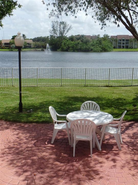 For Rent: $1,750 (1 beds, 1 baths, 804 Square Feet)