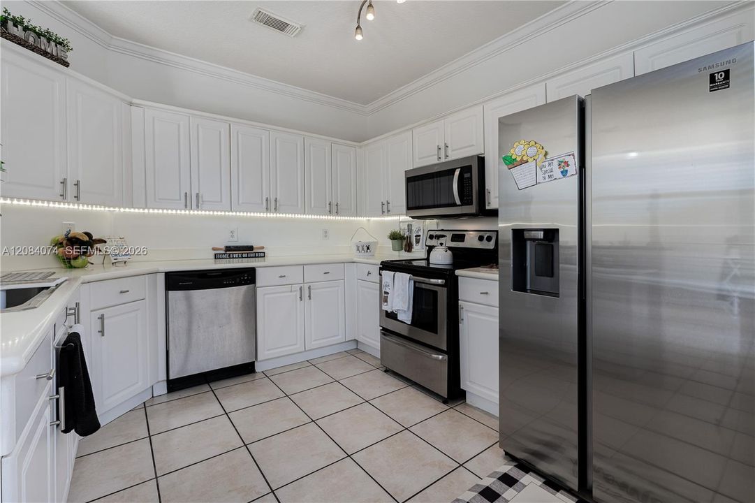 For Rent: $3,500 (3 beds, 2 baths, 2030 Square Feet)