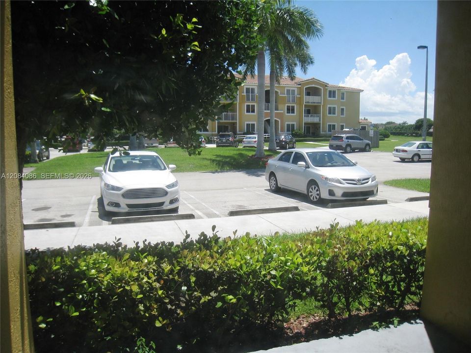 2 assigned parking spaces close by