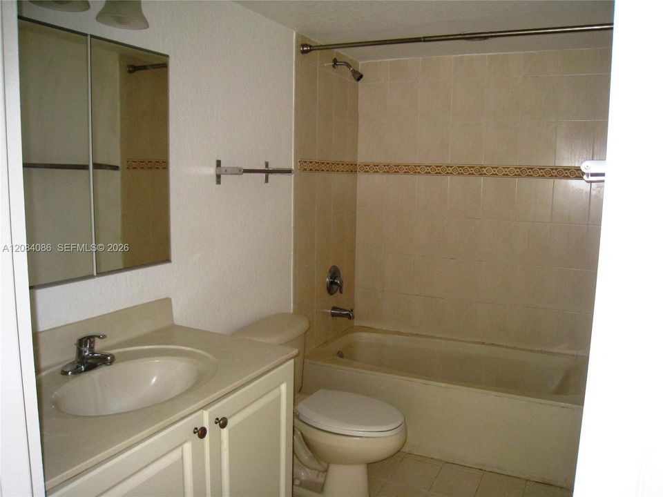Ensuite bathroom for the main bedroom