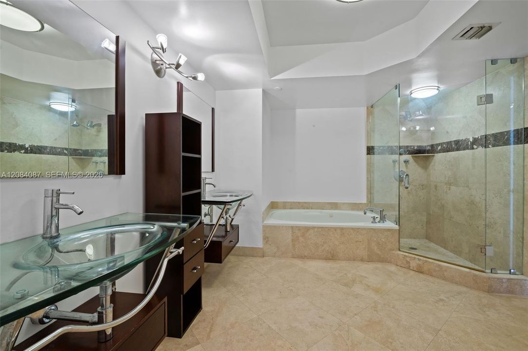 For Rent: $3,800 (2 beds, 2 baths, 1430 Square Feet)