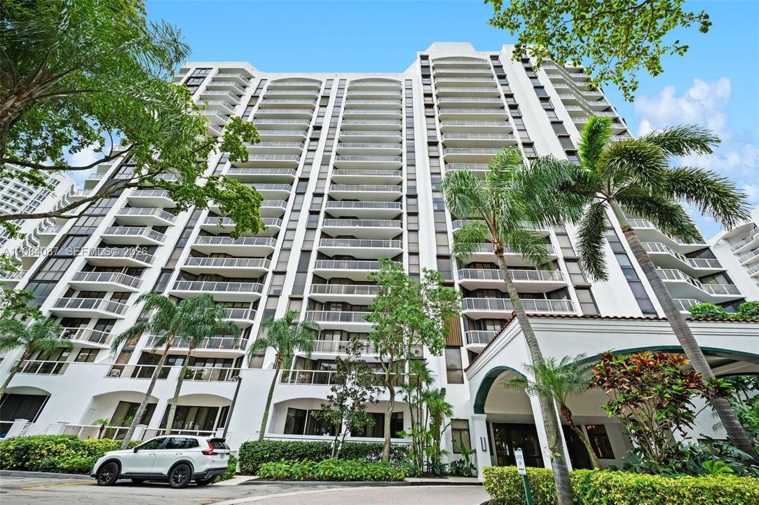 For Rent: $3,800 (2 beds, 2 baths, 1430 Square Feet)