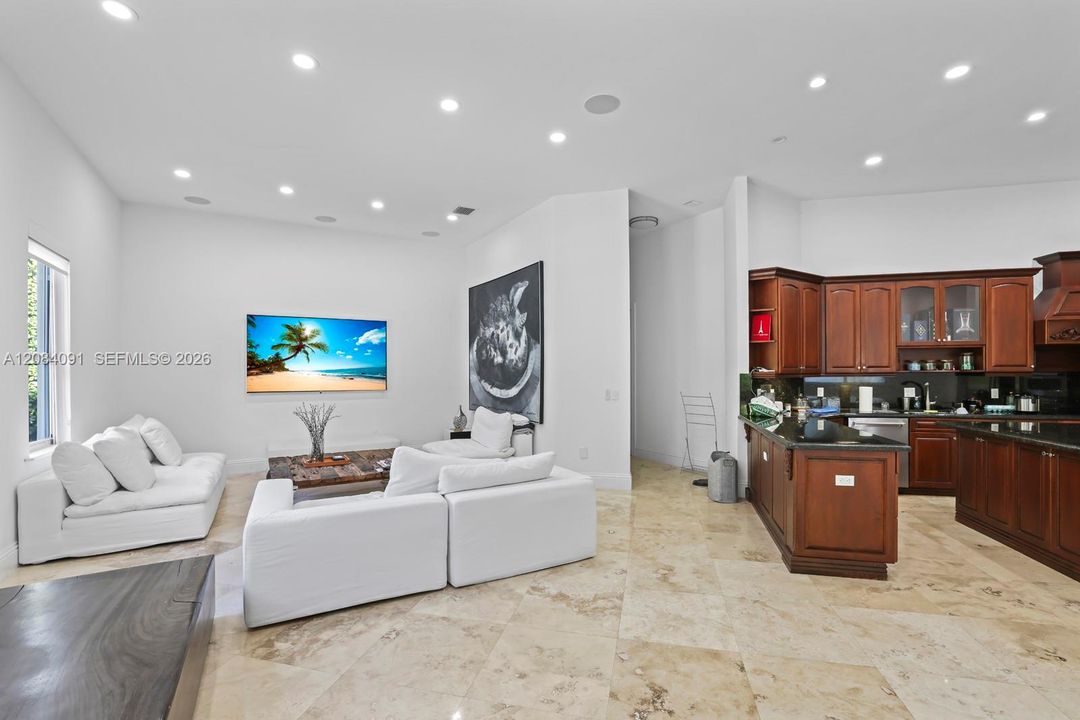 En Venta: $1,800,000 (4 camas, 4 baños, 3651 Pies cuadrados)