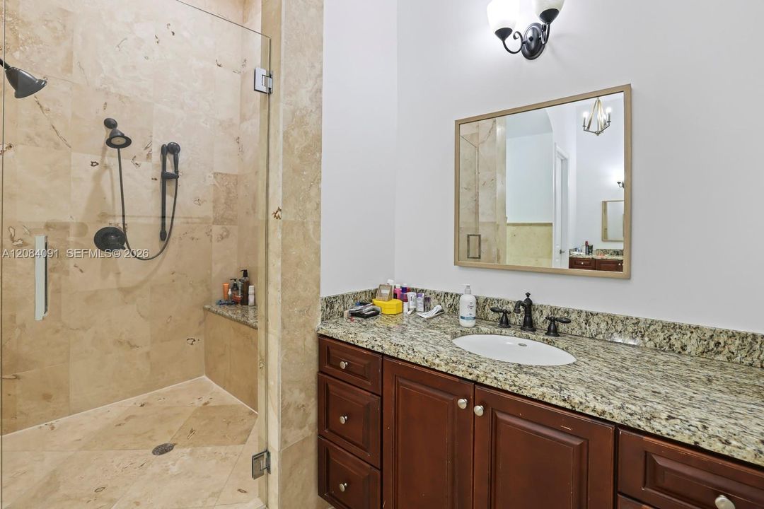 En Venta: $1,800,000 (4 camas, 4 baños, 3651 Pies cuadrados)