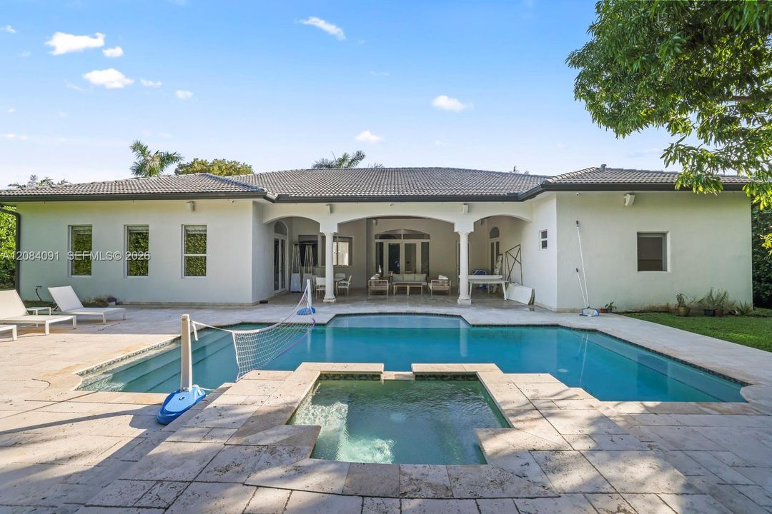 En Venta: $1,800,000 (4 camas, 4 baños, 3651 Pies cuadrados)