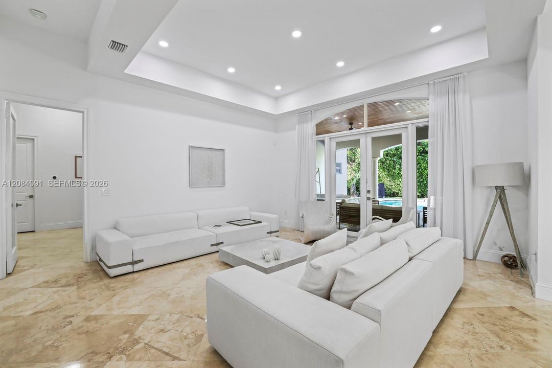 En Venta: $1,800,000 (4 camas, 4 baños, 3651 Pies cuadrados)