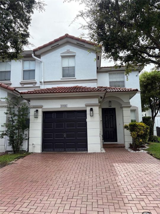 En Renta: $3,700 (3 camas, 2 baños, 1683 Pies cuadrados)