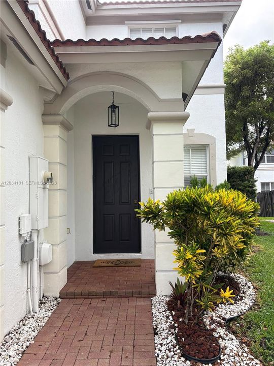 En Renta: $3,700 (3 camas, 2 baños, 1683 Pies cuadrados)